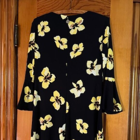 Tommy Hilfiger Printed Jersey Bell Sleeve A-line Dress Blk/Yellow Floral Size 4 - Picture 9 of 11